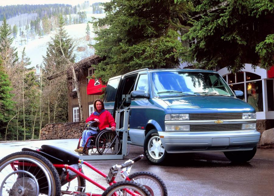  Chevrolet Astro 1996 года  (фото 6 из 19)